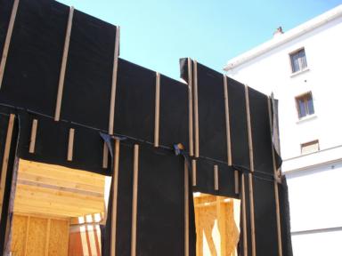 Maison contemporaine en bois - dtail pare-pluie et OSB